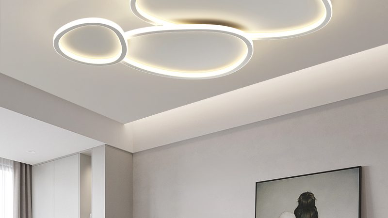 Lampe de plafond minimaliste pour la protection des yeux dans la salle d’étude