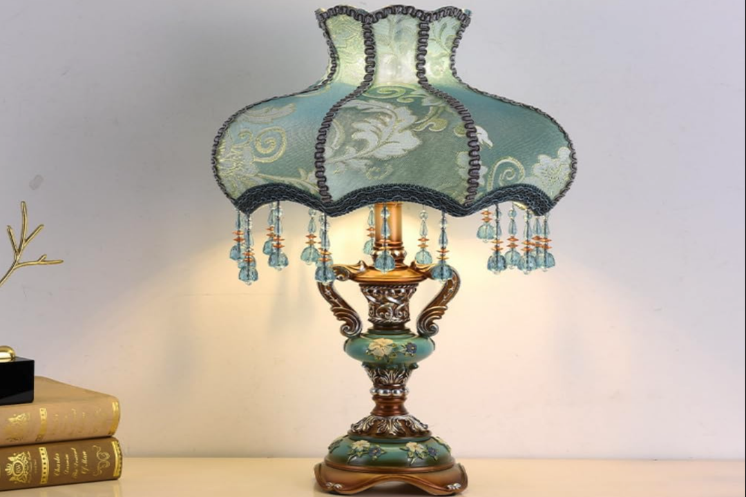 Tissu pastoral britannique pour lampe: Un charme français