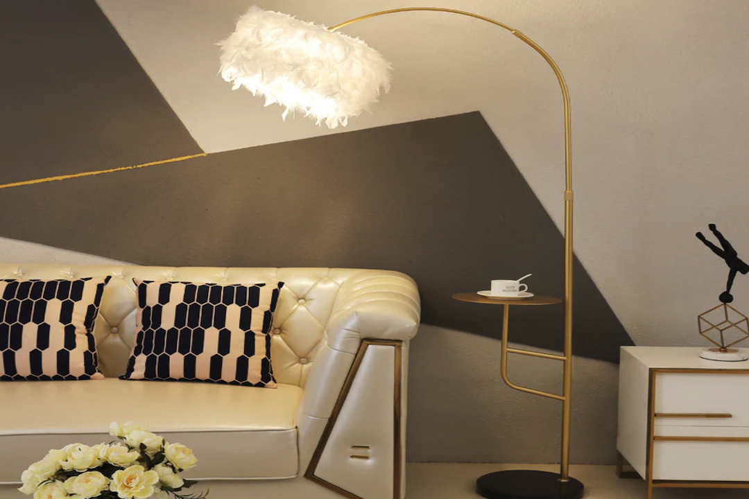 Lampe de sol en plume de marbre nordique